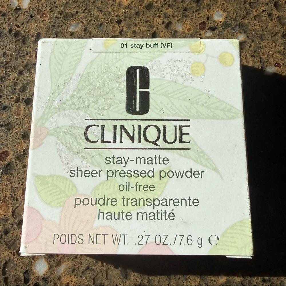NEW Clinique Stay-Matte Sheer Pressed Powder Foundation in - 01 Stay Buff (VF)